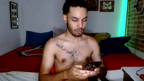 Snapshot of colinlatinbrown chatting on 02/02/25, 01:55 IG online show from 02/02/25, 01:55