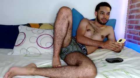 Snapshot of colinlatinbrown chatting on 02/17/25, 09:30 IG online show from 02/17/25, 09:30