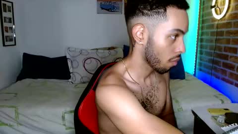 Snapshot of colinlatinbrown chatting on 02/25/25, 11:11 IG online show from 02/25/25, 11:11