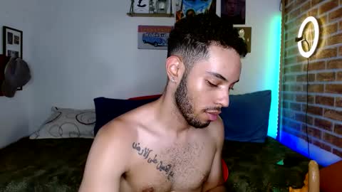 Snapshot of colinlatinbrown chatting on 03/12/25, 06:33 IG online show from 03/12/25, 06:33