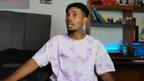 Snapshot of colinlatinbrown chatting on 09/09/25, 05:01 IG online show from 09/09/25, 05:01