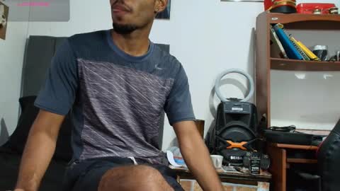 Snapshot of colinlatinbrown chatting on 09/11/25, 11:10 IG online show from 09/11/25, 11:10