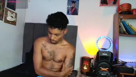 Snapshot of colinlatinbrown chatting on 09/16/25, 03:57 IG online show from 09/16/25, 03:57