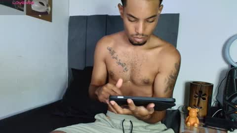 Snapshot of colinlatinbrown chatting on 10/04/25, 11:41 IG online show from 10/04/25, 11:41