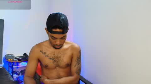 Snapshot of colinlatinbrown chatting on 11/08/25, 12:05 IG online show from 11/08/25, 12:05