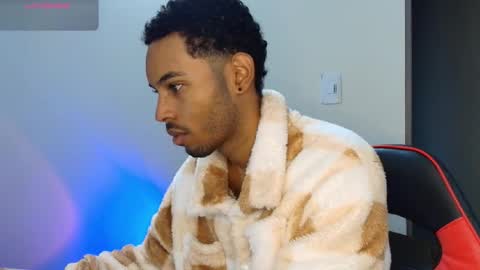 Snapshot of colinlatinbrown chatting on 11/20/25, 11:10 IG online show from 11/20/25, 11:10