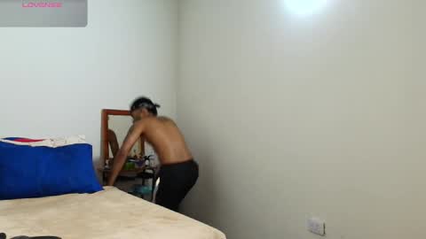 Snapshot of colinlatinbrown chatting on 11/24/25, 09:53 IG online show from 11/24/25, 09:53