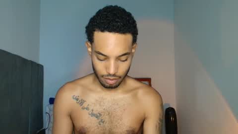 Snapshot of colinlatinbrown chatting on 11/28/25, 11:35 IG online show from 11/28/25, 11:35