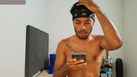 Snapshot of colinlatinbrown chatting on 11/29/25, 12:08 IG online show from 11/29/25, 12:08