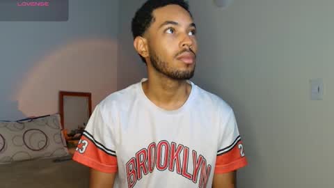 Snapshot of colinlatinbrown chatting on 12/02/25, 12:54 IG online show from 12/02/25, 12:54