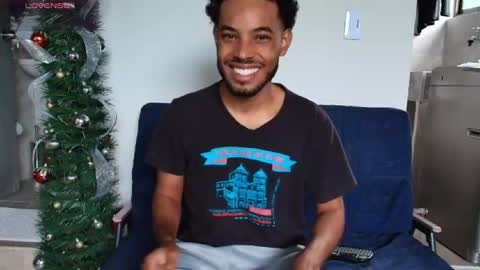 Snapshot of colinlatinbrown chatting on 12/15/25, 12:09 IG online show from 12/15/25, 12:09