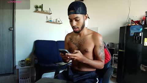 Snapshot of colinlatinbrown chatting on 01/14/26, 01:50 IG online show from 01/14/26, 01:50