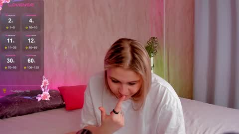 Collen Mon Tue Wed Thu Fri GMT 3 0300am - 0900am  online show from 02/27/25, 03:59