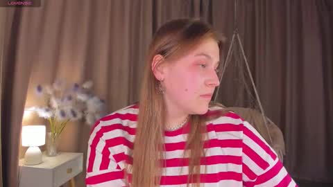 Collen Mon Tue Wed Thu Fri GMT 3 0300am - 0900am  online show from 09/25/25, 04:00