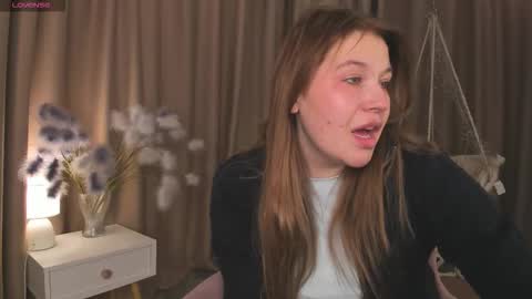 Collen Mon Tue Wed Thu Fri GMT 3 0300am - 0900am  online show from 11/12/25, 09:21