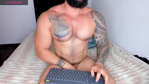 college_muscle_ass online show from 01/16/26, 02:10