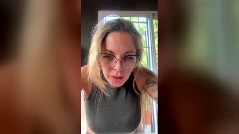 collinsjuliet177 online show from 04/20/26, 05:37