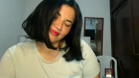 Snapshot of colombi4spice chatting on 06/19/26, 05:17 viviana online show from 06/19/26, 05:17