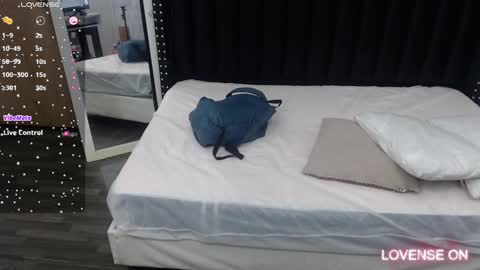  GRETCHEN  online show from 01/04/25, 12:27