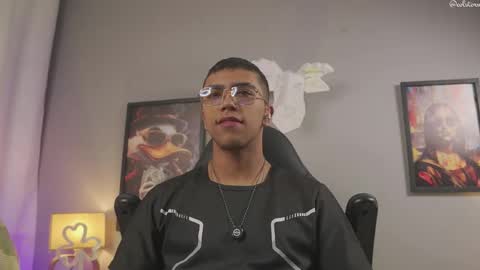 colstorw_ online show from 03/13/26, 10:33