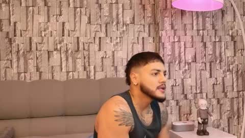 Jhoan online show from 09/19/25, 04:58