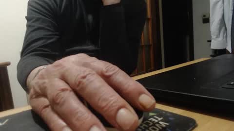 comemivuoi2 online show from 04/05/26, 07:33