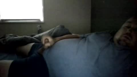 Snapshot of comfortably_numb1980 chatting on 09/17/25, 04:41 comfortably_numb1980 online show from 09/17/25, 04:41