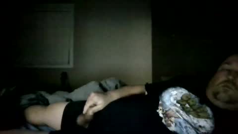 Snapshot of comfortably_numb1980 chatting on 10/13/25, 06:13 comfortably_numb1980 online show from 10/13/25, 06:13