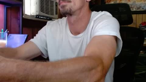 Nelson or ComicKing and sometime Peachy143 online show from 09/19/25, 09:48