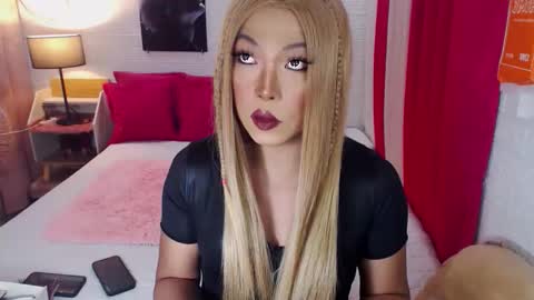 QUEEN SABRINA online show from 12/19/25, 06:53