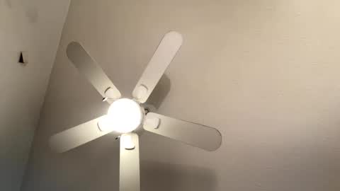 comnfromme1 online show from 09/18/25, 10:56