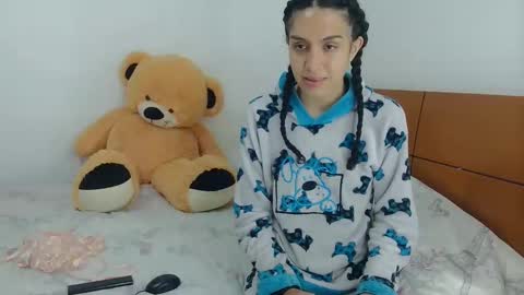 Connie online show from 04/01/26, 05:52