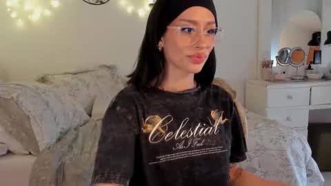 connie    online show from 02/09/25, 01:14