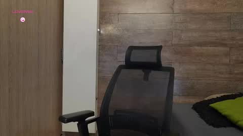 connor_h1 online show from 03/25/26, 01:55