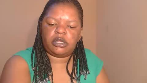 Snapshot of conny685249 chatting on 09/29/25, 01:05 conny online show from 09/29/25, 01:05