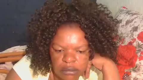 Snapshot of conny685249 chatting on 11/18/25, 04:06 conny online show from 11/18/25, 04:06