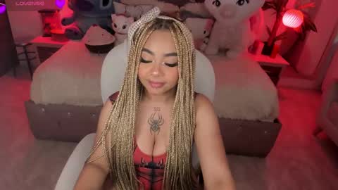 Snapshot of conny_curly chatting on 02/17/25, 10:58 Conny online show from 02/17/25, 10:58