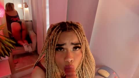 Snapshot of conny_curly chatting on 02/26/25, 05:07 Conny online show from 02/26/25, 05:07