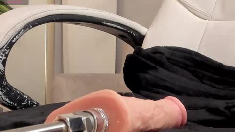 Snapshot of conny_curly chatting on 03/12/25, 11:33 Conny online show from 03/12/25, 11:33