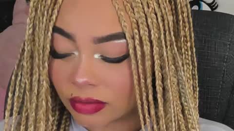 Snapshot of conny_curly chatting on 09/23/25, 01:58 Conny online show from 09/23/25, 01:58