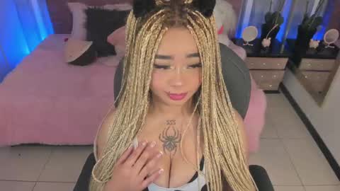 Snapshot of conny_curly chatting on 10/02/25, 02:02 Conny online show from 10/02/25, 02:02