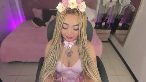 Snapshot of conny_curly chatting on 10/07/25, 01:30 Conny online show from 10/07/25, 01:30