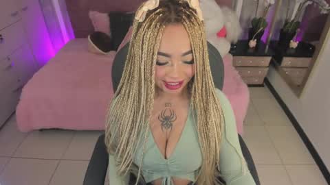 Snapshot of conny_curly chatting on 10/08/25, 01:31 Conny online show from 10/08/25, 01:31