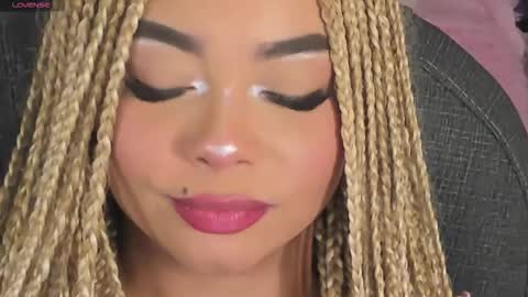 Snapshot of conny_curly chatting on 10/14/25, 09:15 Conny online show from 10/14/25, 09:15