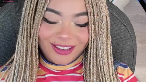 Snapshot of conny_curly chatting on 11/04/25, 02:27 Conny online show from 11/04/25, 02:27