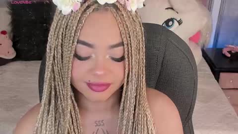 Snapshot of conny_curly chatting on 11/09/25, 01:09 Conny online show from 11/09/25, 01:09