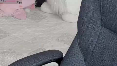 Snapshot of conny_curly chatting on 11/19/25, 01:55 Conny online show from 11/19/25, 01:55