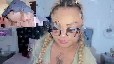 Snapshot of conny_curly chatting on 05/11/26, 04:04 Conny online show from 05/11/26, 04:04
