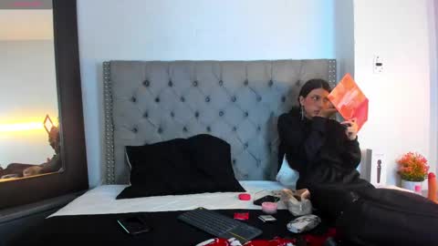 conor_taylor_ online show from 02/09/25, 02:18