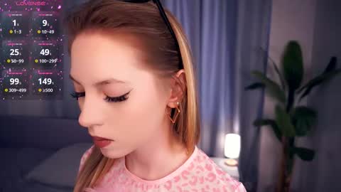 Hello im Sofia Welcme to my room .More hugs and kiss for you online show from 09/17/25, 06:26